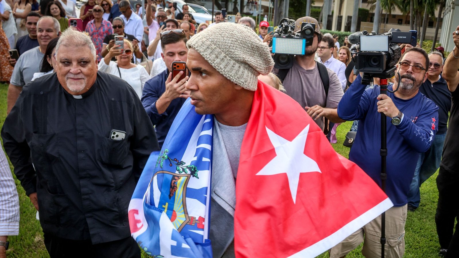 Luis Manuel Otero llega a Miami tras ser excarcelado en Cuba