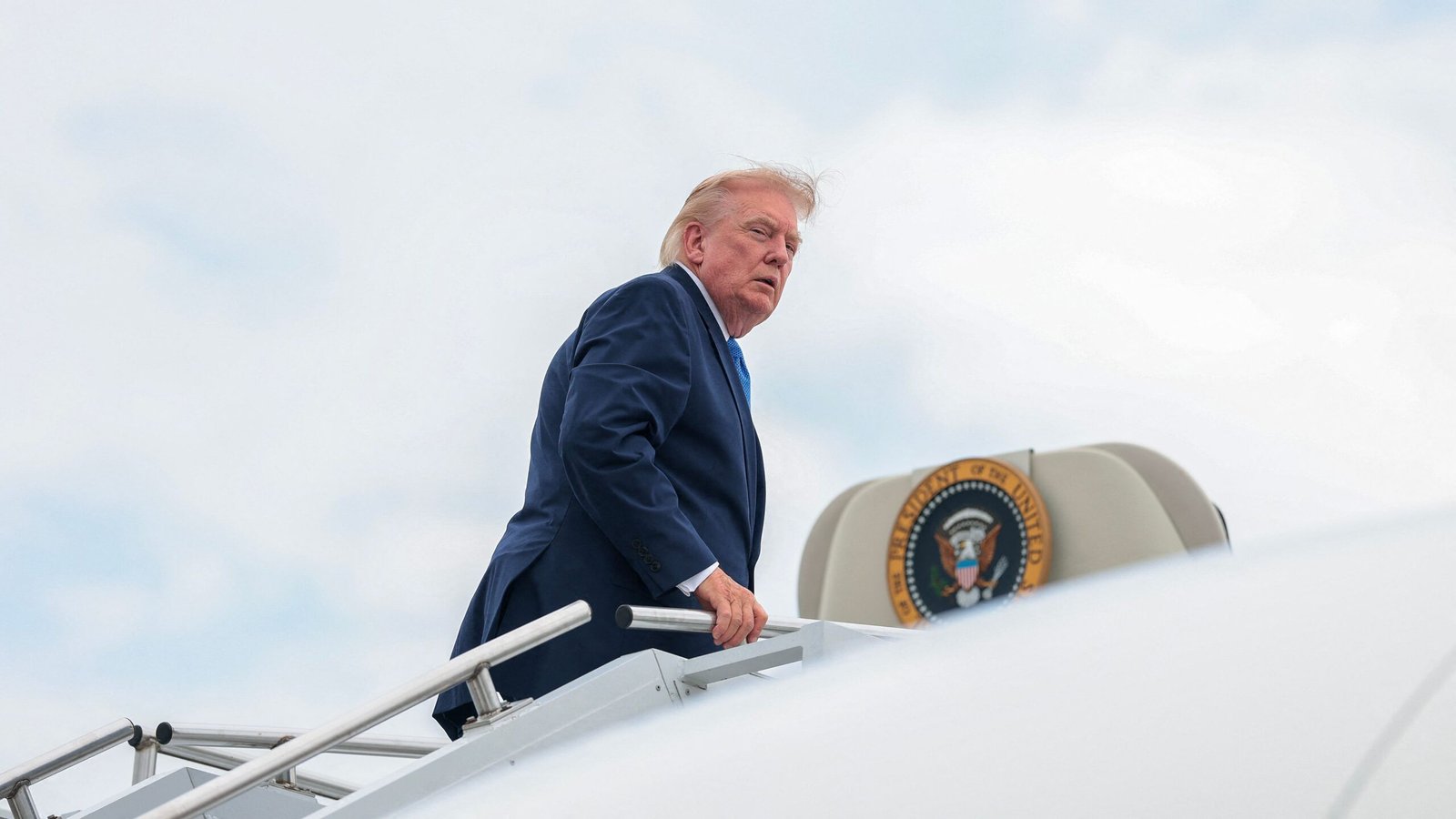 Trump anuncia conversaciones con Irán tras reiterar acuerdo sobre Ormuz